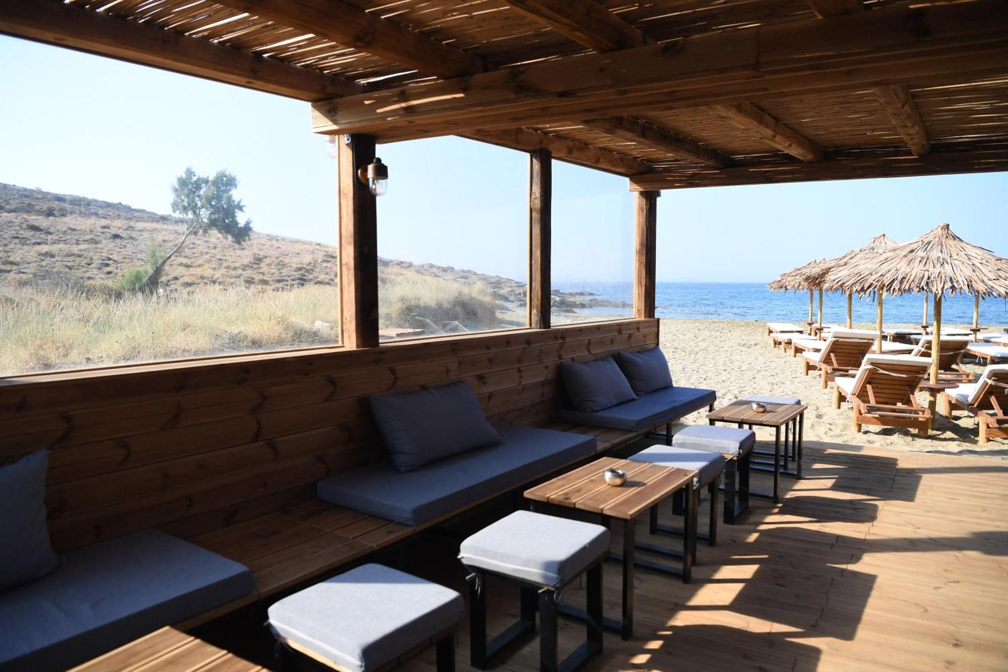 Nostos Beachfront Apartments & Studios Agios Ioannis  Eksteriør billede