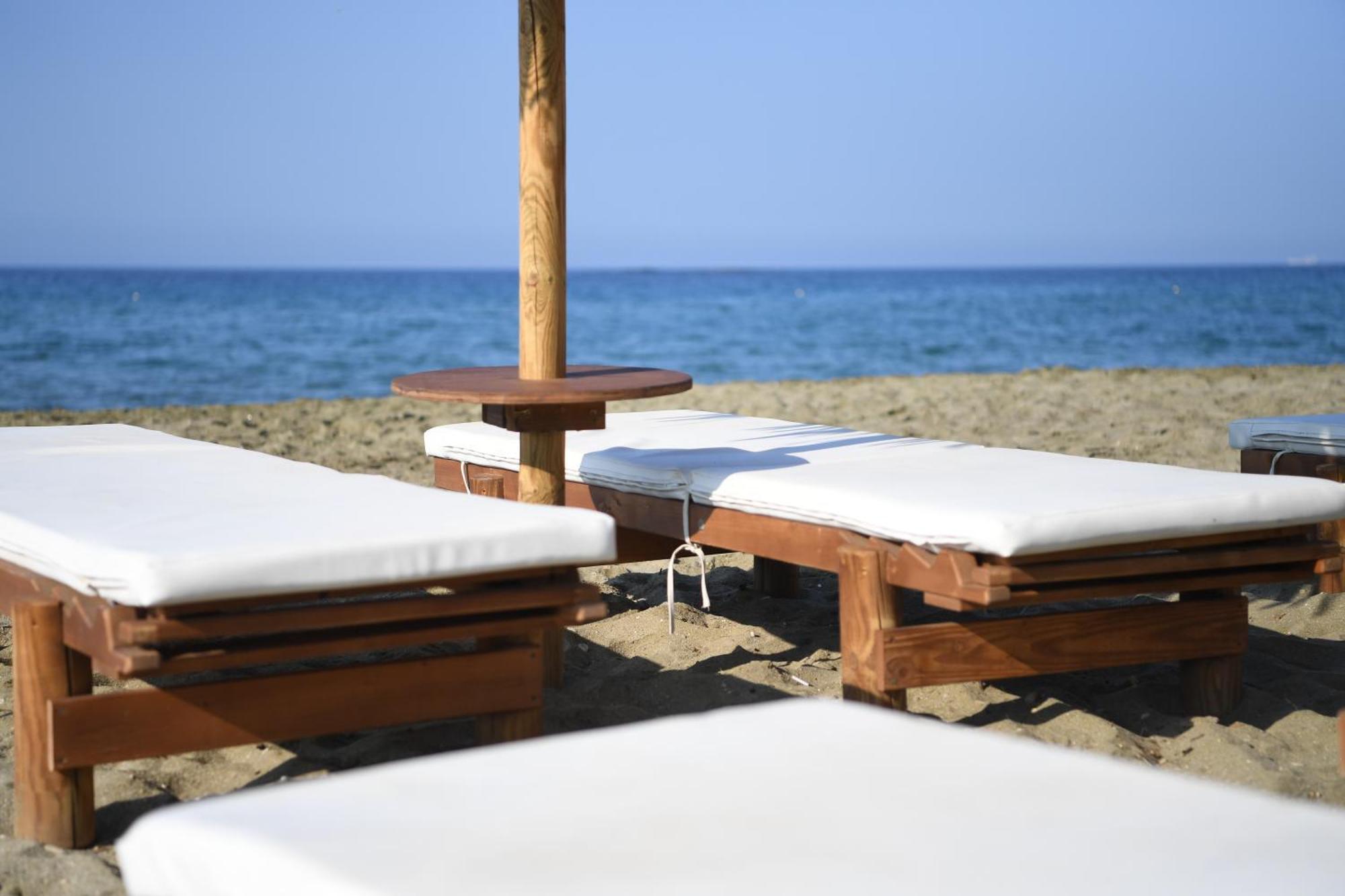 Nostos Beachfront Apartments & Studios Agios Ioannis  Eksteriør billede