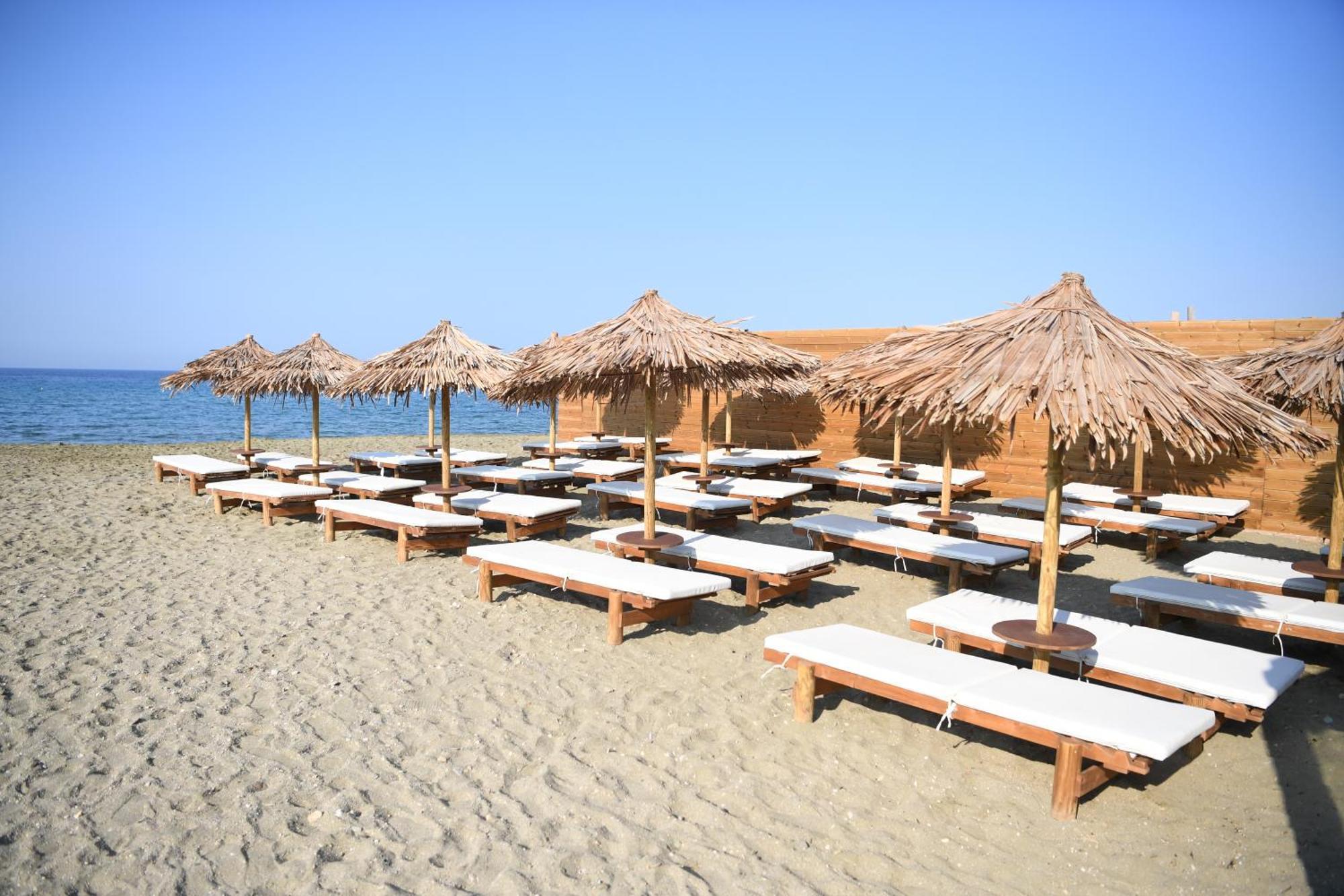 Nostos Beachfront Apartments & Studios Agios Ioannis  Eksteriør billede